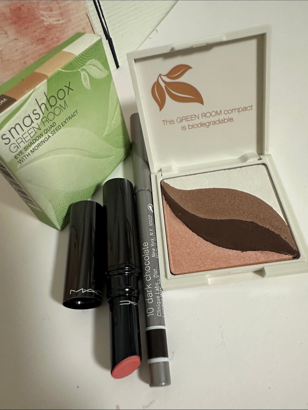 Smashbox Green Room Eyeshadow Compact - Brown, Cream & Peach